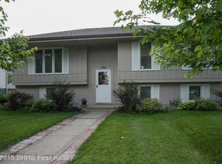 304 12th Ave NW, Altoona, IA 50009