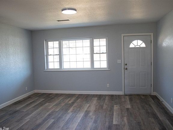 2nd image of 615 Durwood St