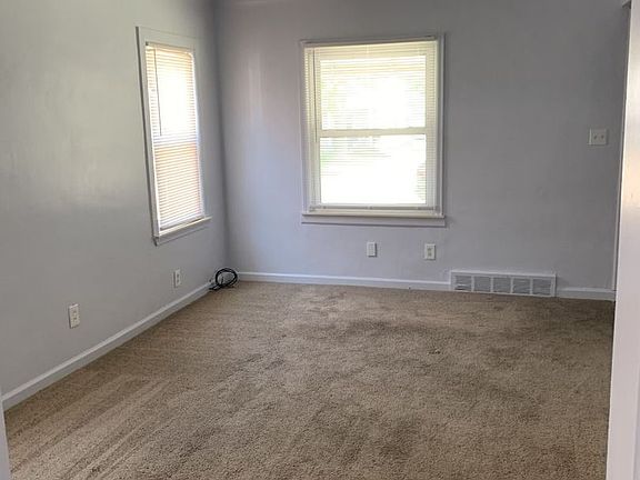 4th image of 20640 Kenosha Ave