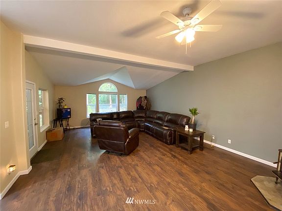 5th image of 31618 293rd Ave SE
