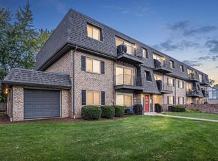 900 S Plum Grove Rd APT 216, Palatine, IL 60067