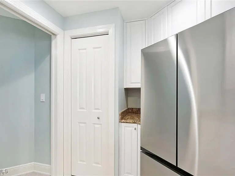 5793 Cape Harbour Dr #815 — Photo 9