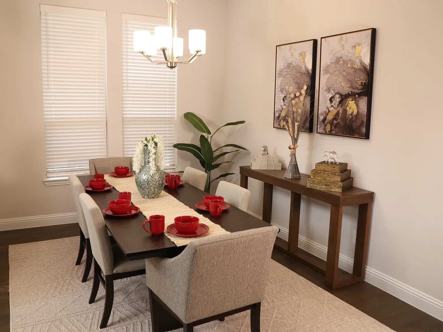 5 bed, 4.5 bath, 3485 sqft, $6,300 — Photo 4