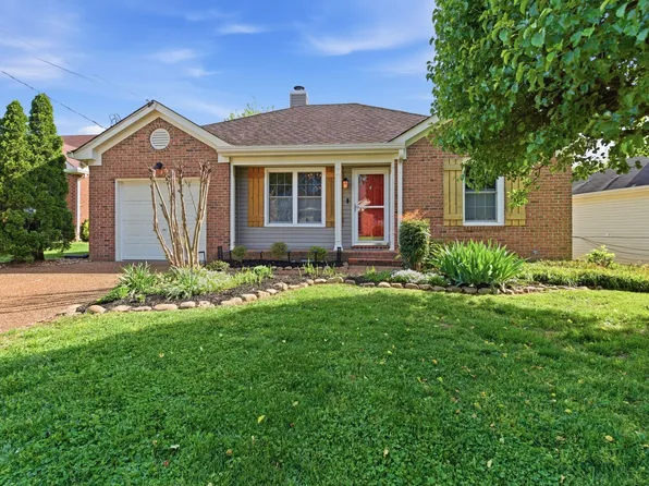 322 N Birchwood Dr, Hendersonville, TN 37075