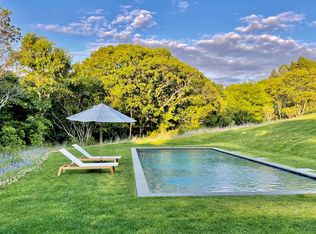 9 S Dubois Pl, Montauk, NY 11954