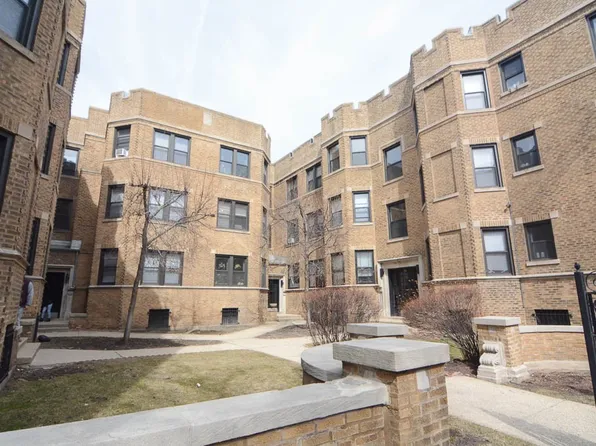 630 W Stratford Pl, Chicago, IL