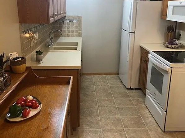 124 N Whistler Ave #A-5, Freeport, IL 61032