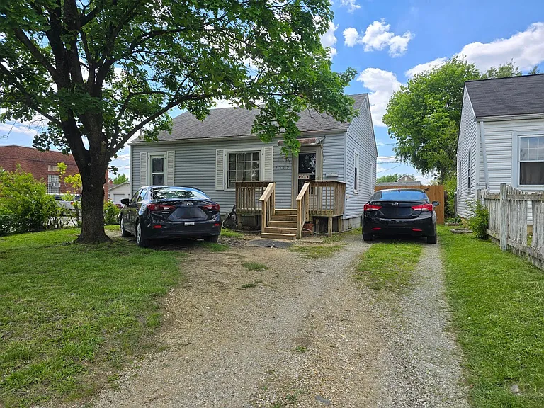 2579 Pontiac St — Photo 1