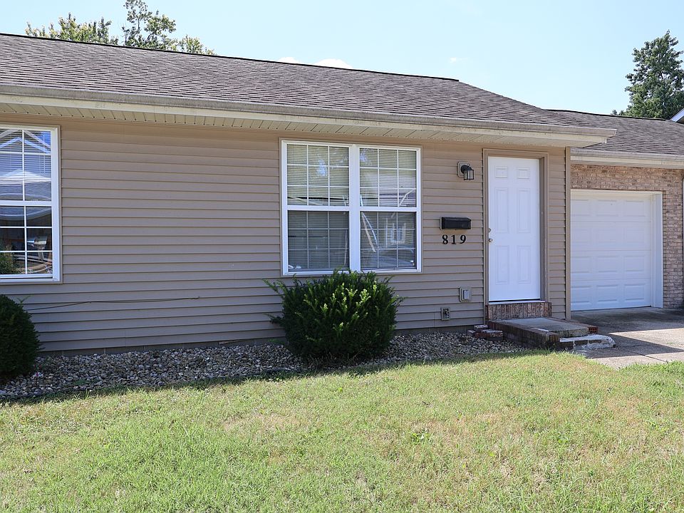 1st image of 819 15th St