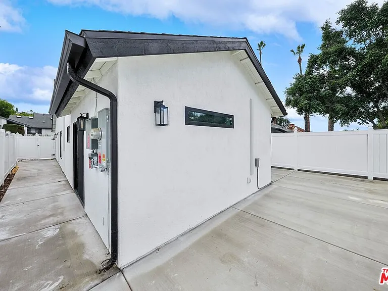 20071 1/2 Emerald Meadow Dr — Photo 15