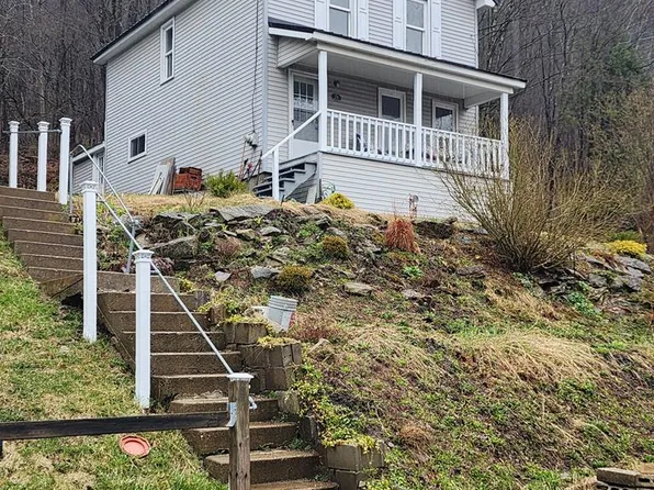 13 Old Colesburg Rd, Coudersport, PA 16915