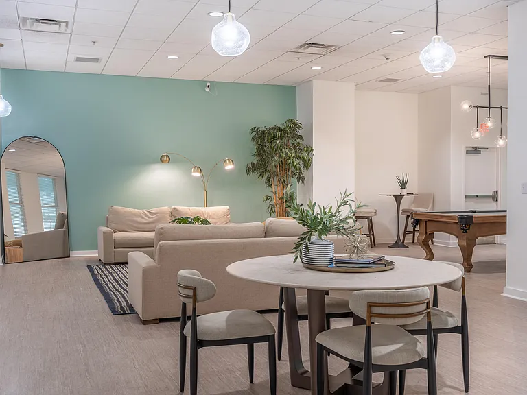 Miller and Rhoads Residences — Photo 62