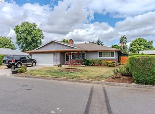 1445 NE 17th St, Gresham, OR 97030