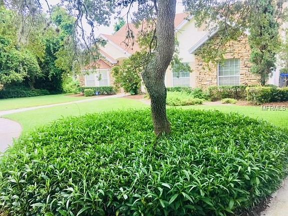 3rd image of 8016 Courtleigh Dr
