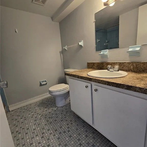 1830 Maravilla Ave #804 — Photo 20