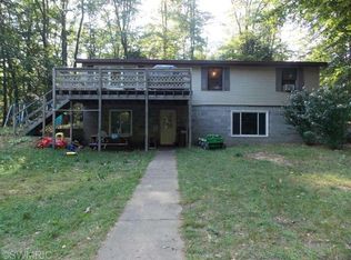 5225 Orshal Rd, Whitehall, MI 49461