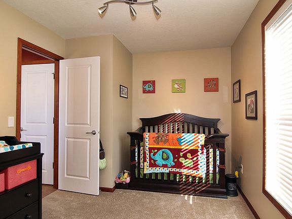 3rd image of 2414 Cottage Grove Dr