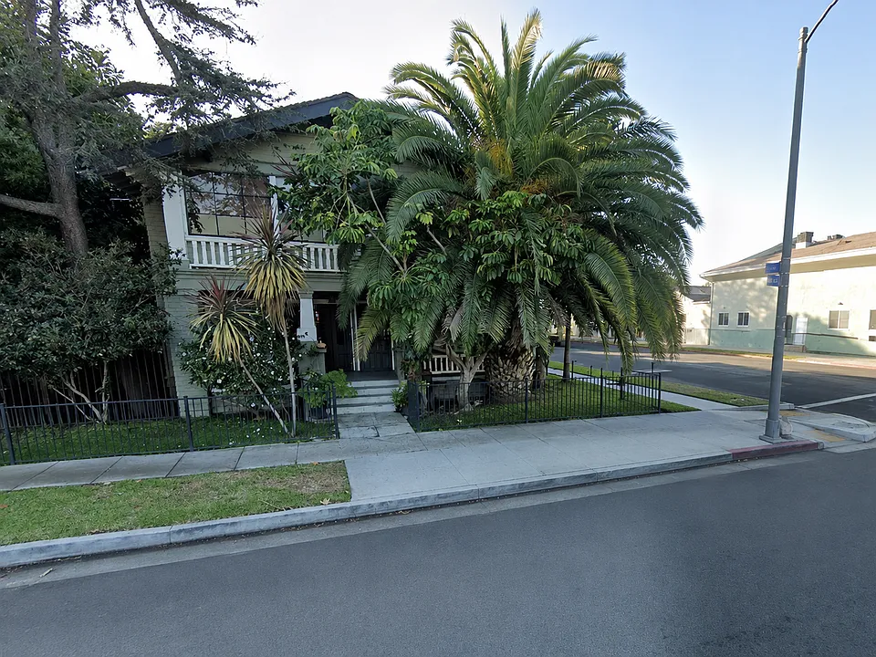 851 Olive Ave #851