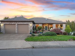 13995 SW Mistletoe Dr, Portland, OR 97223