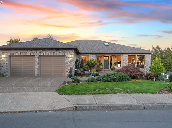 13995 SW Mistletoe Dr, Portland, OR 97223