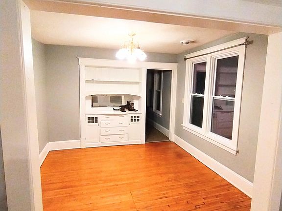 2nd image of 3325 Clinton Ave #2