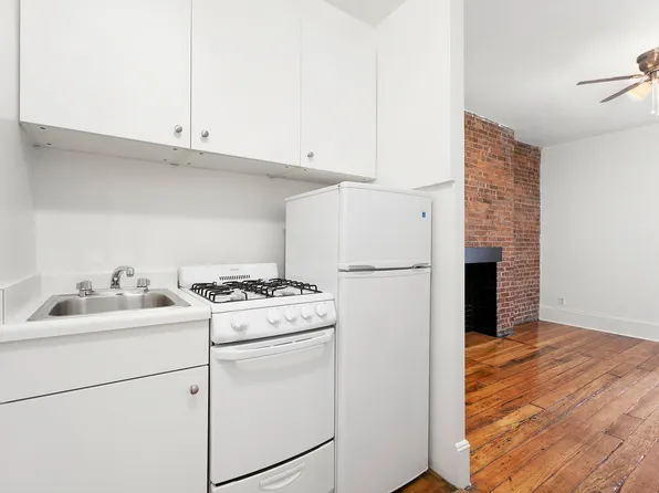 163 West Tenth Street image 3 of 6