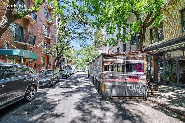 Rented by Sotheby's International Realty | media 35