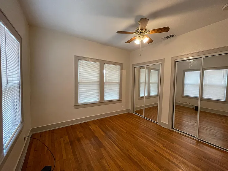 713 E Elmira St — Photo 18