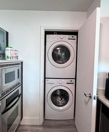 5th image of 1900 N Bayshore Dr APT 4317