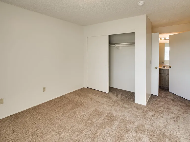 Stone Ridge Apartments — Photo 13
