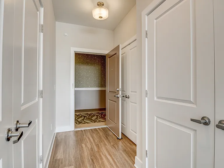 Station Place Apartments — Photo 8