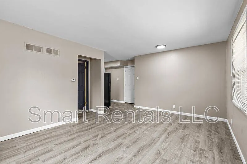 1 bed, 1.0 bath, $599 — Photo 3
