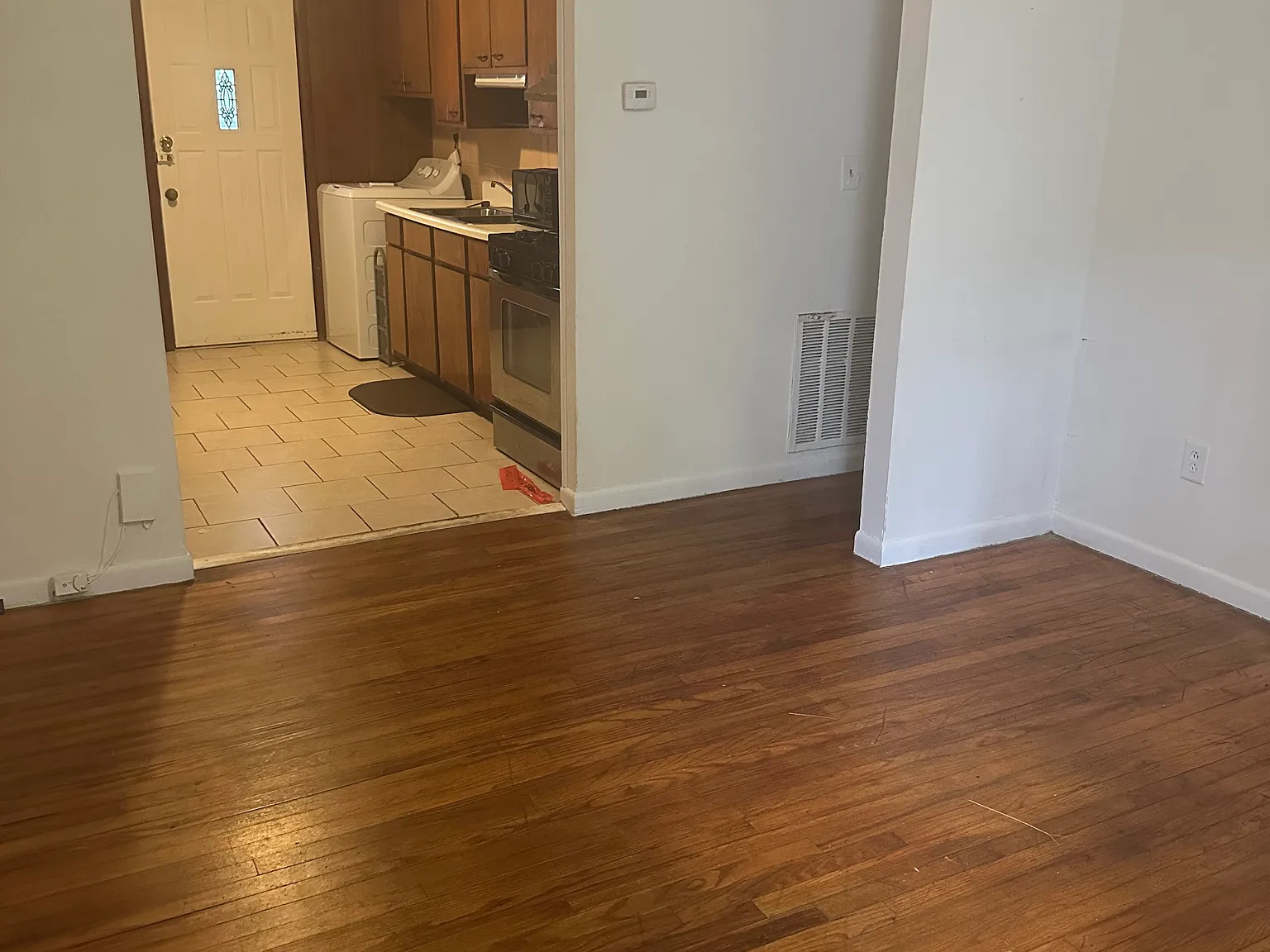 2 bed, $1,000 — Photo 4