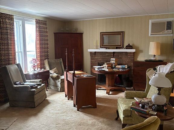 3rd image of 631 Berger Rd