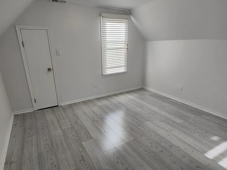 5735 S Princeton Ave #3 — Photo 5