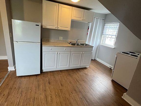 3rd image of 501 Marie Ave #3