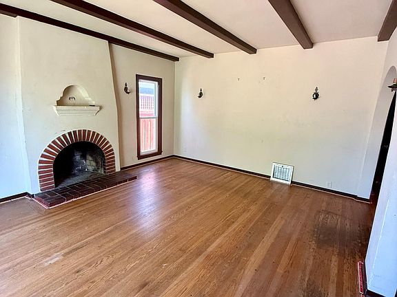 5th image of 1824 Austin Way