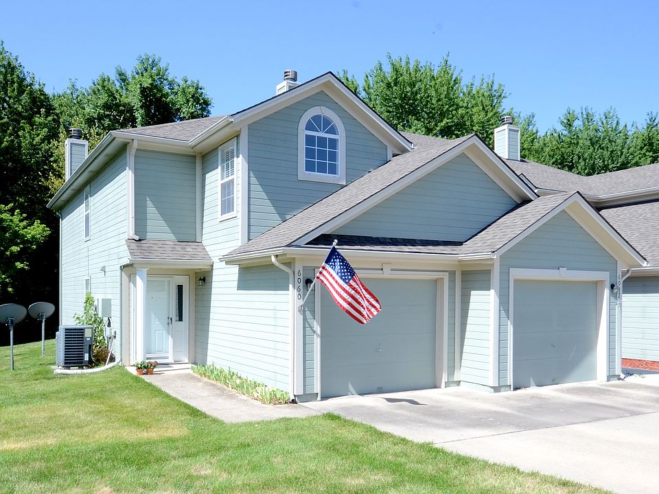 1st image of 6060 NE Moonstone Dr #10-A