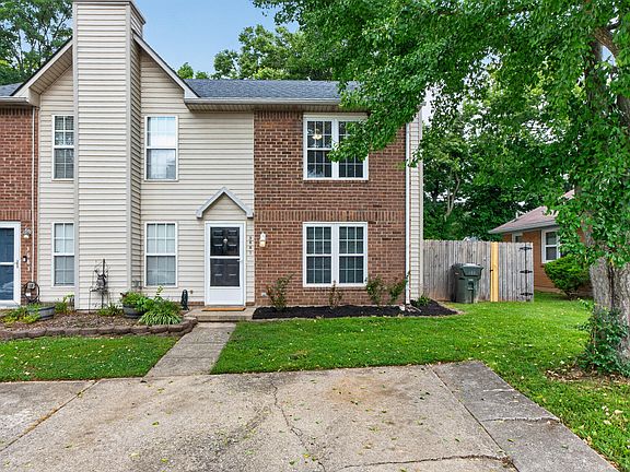 2nd image of 3681 Arbor Dr