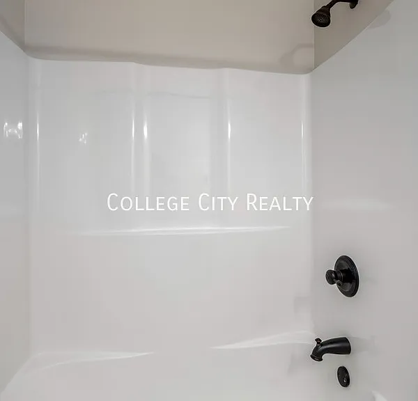 4214 Macon Cir — Photo 8