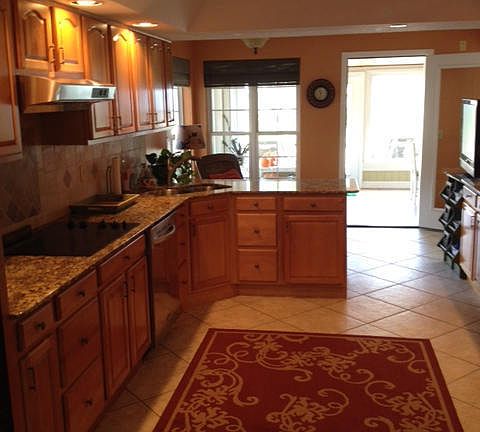 3rd image of 5631 Dianthus St