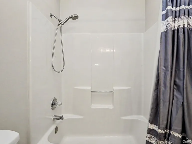 212 Old Farm Ln — Photo 24