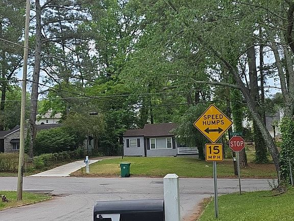 4th image of 1993 Oak Valley Rd