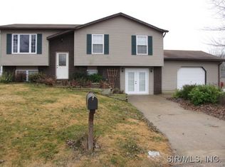 34203 Catfish Ct, Brighton, IL 62012