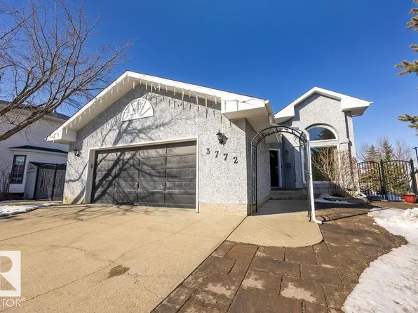 3772 30th St NW, Edmonton, AB T6T 1H6