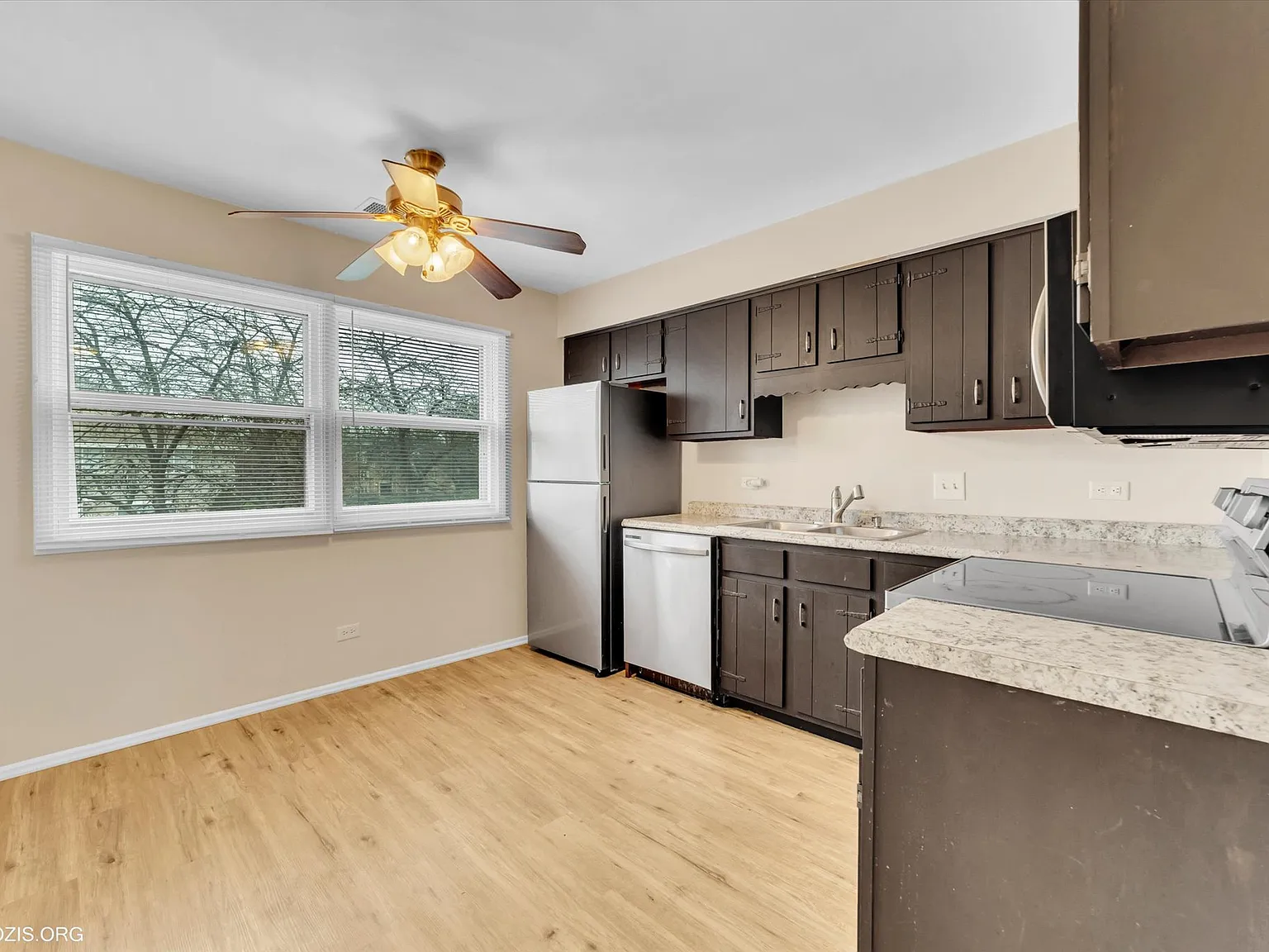 2 bed, $1,825 — Photo 3