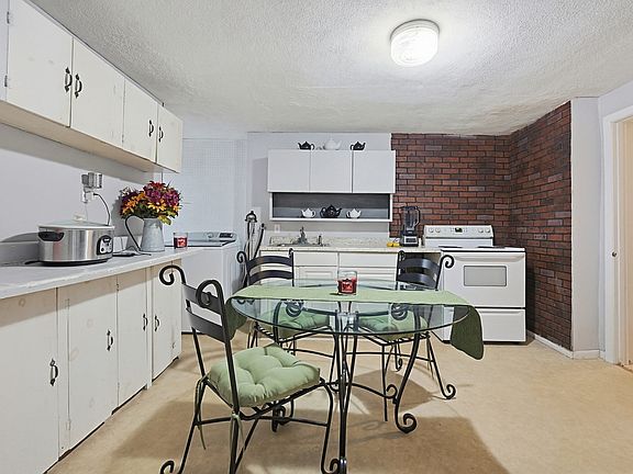 3rd image of 262-264 Pearl St