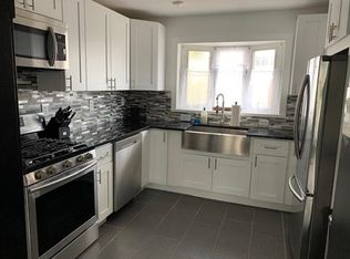 35 Ferncliff Rd, Jersey City, NJ 07305