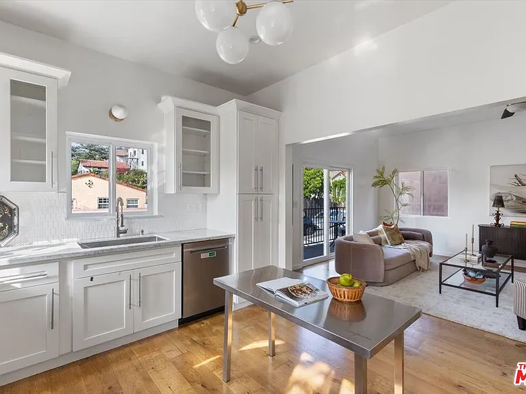 3312 Berkeley Ave — Photo 8