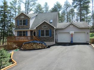 5116 Pine Ridge Rd N, East Stroudsburg, PA 18302